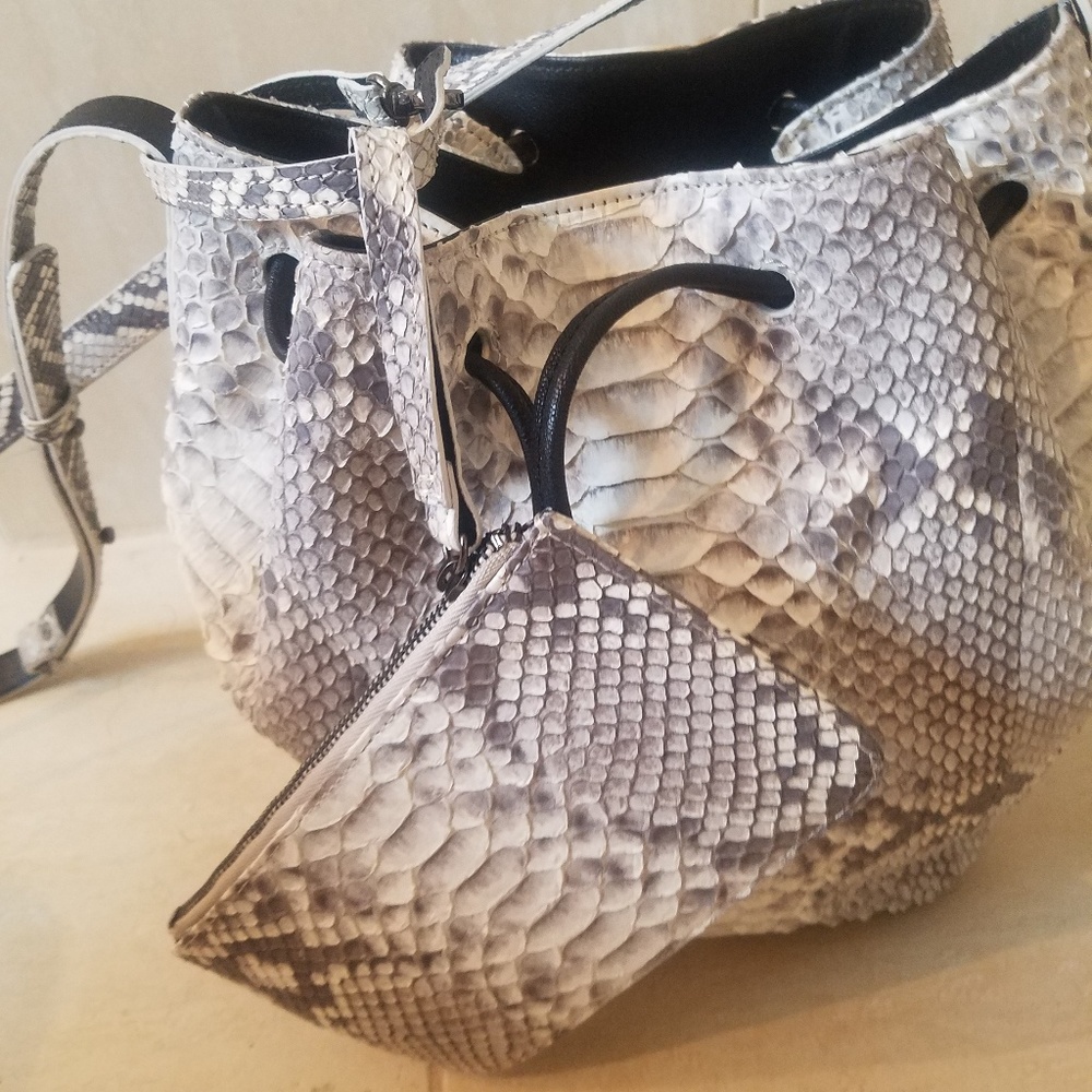 Genuine python handbag - Picture 2 of 3